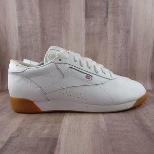 Reebok Sneakers Womens 8 F/S Low Freestyle White Gum Sole Shoes NO INSOLES